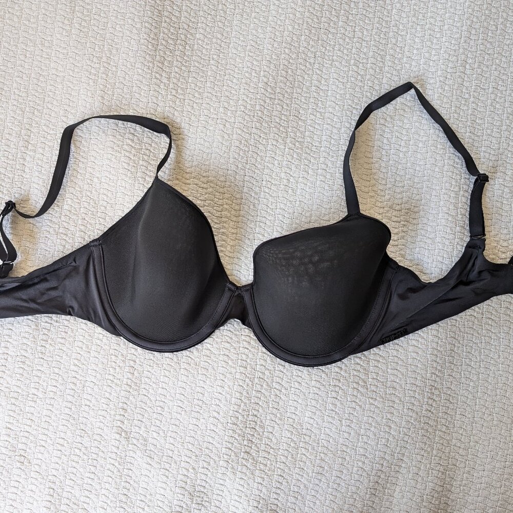 NWT Skims WEIGHTLESS DEMI BRA